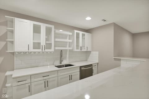 Photo of 13314 Lansbury Lane, Fishers, IN