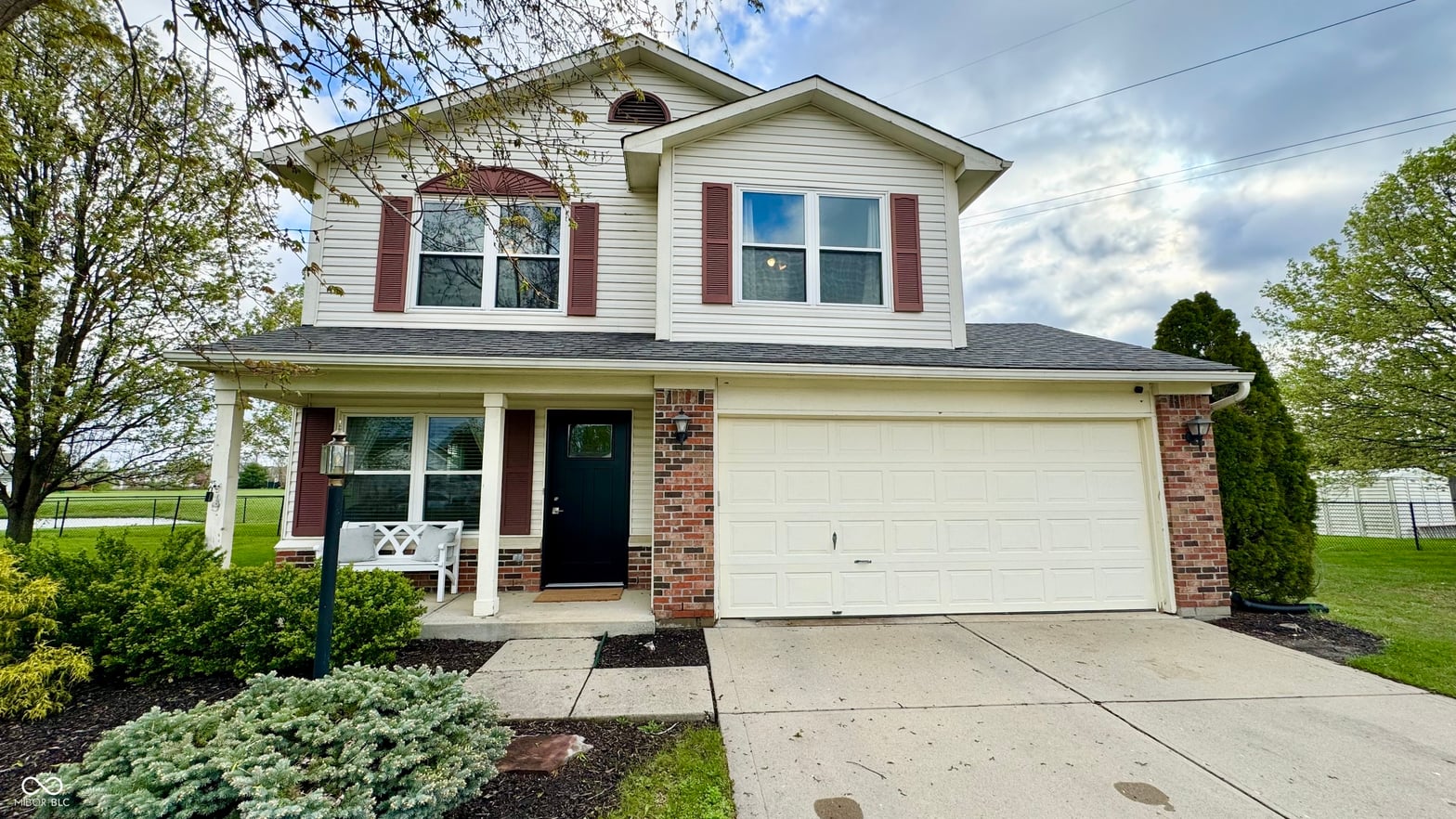 Front exterior at 18017 Gasparilla Court, Westfield, IN