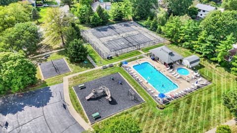 Photo of 303 Scarborough Way, Noblesville, IN