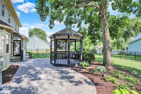 Photo of 303 Scarborough Way, Noblesville, IN
