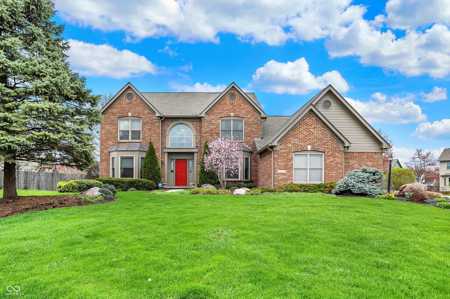 Front exterior at 9319 Oak Knoll Lane, Fishers, IN