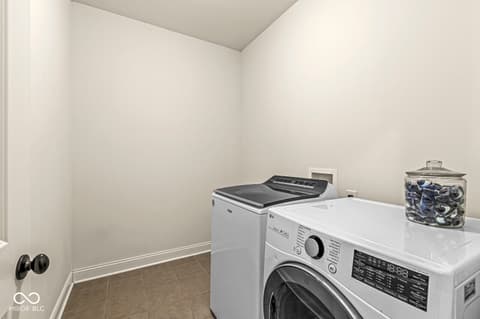 Laundry room at 7092 Cherry Creek Boulevard, Carmel, IN