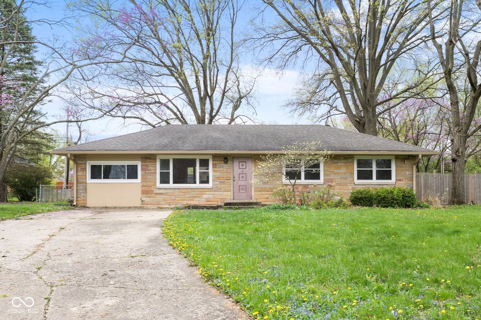 Photo of 225 Vali Court, Carmel, IN