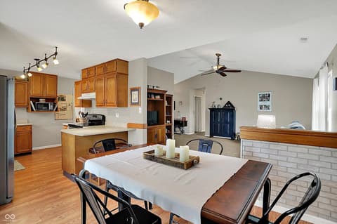 Dining room at 20777 Summitt Road, Noblesville, IN