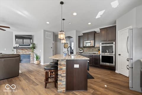 Photo of 957 Commander Court, Westfield, IN