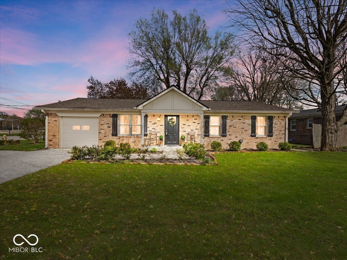 Front exterior at 390 Lakeview Drive, Noblesville, IN