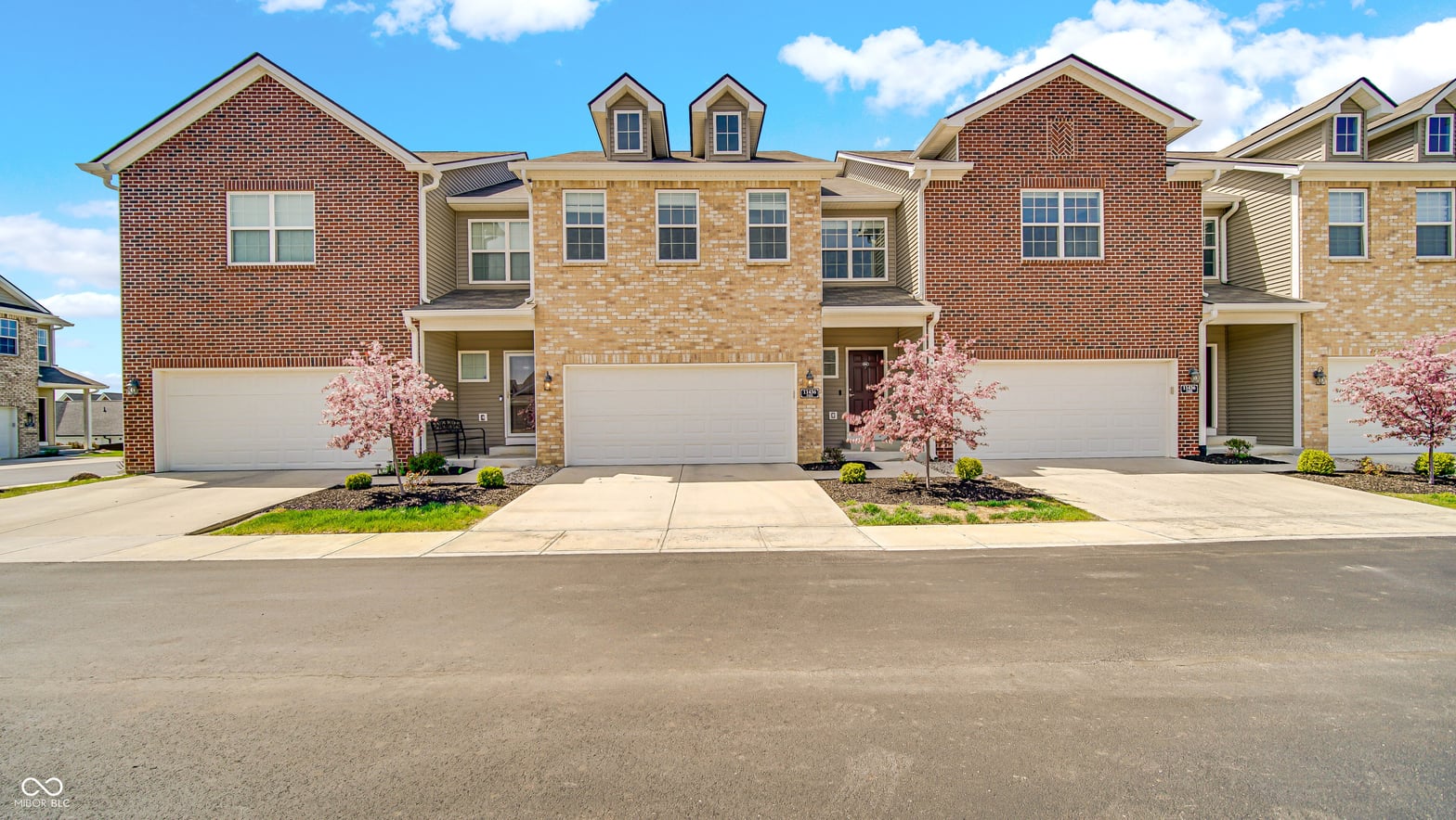 Front exterior at 11436 Mossy Court, Fishers, IN
