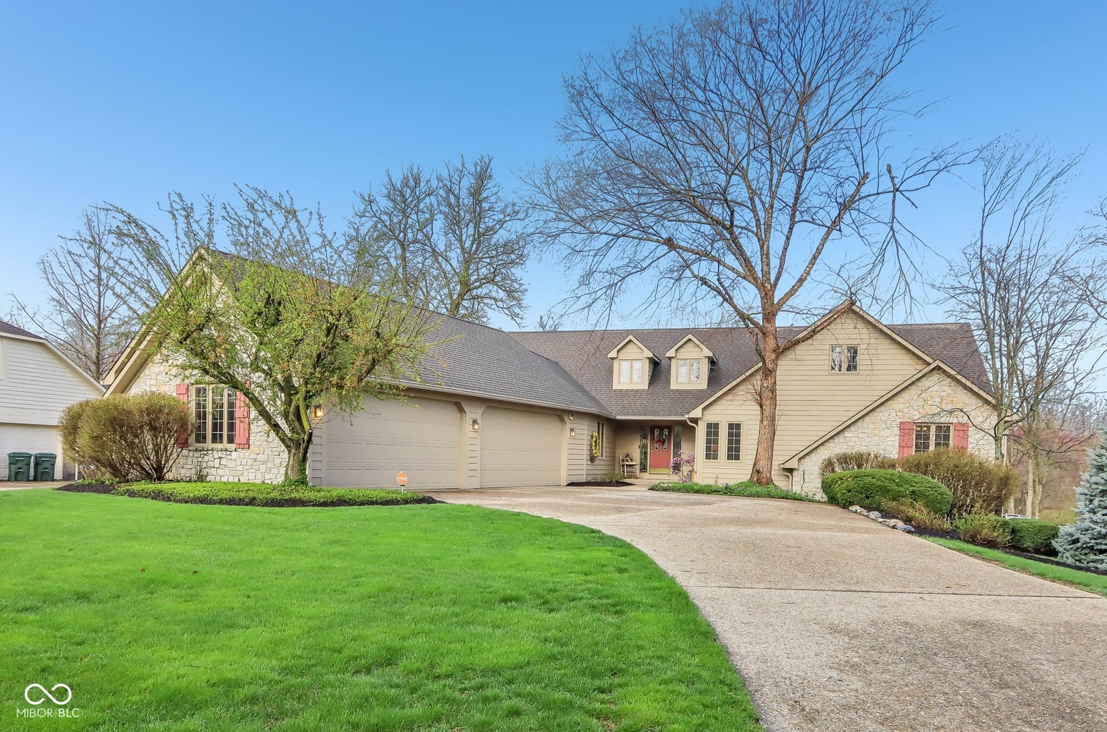Front exterior at 168 Yorkshire Boulevard W, Cumberland, IN