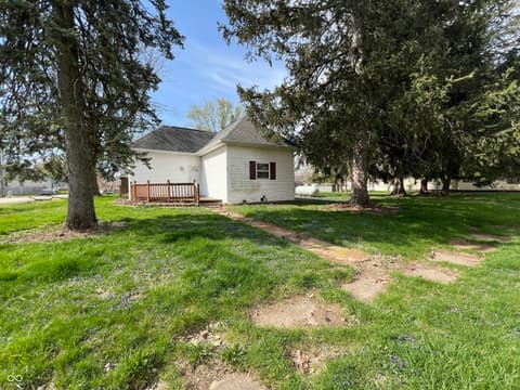 208 E 2nd Street