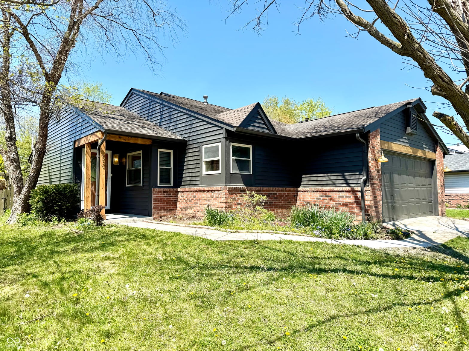 Photo of 653 Southridge Court, Westfield, IN