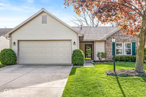 9688 Amber Glow Court