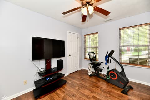 Photo of 921 Kimberly Avenue, Westfield, IN