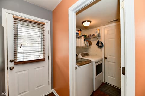 Photo of 921 Kimberly Avenue, Westfield, IN