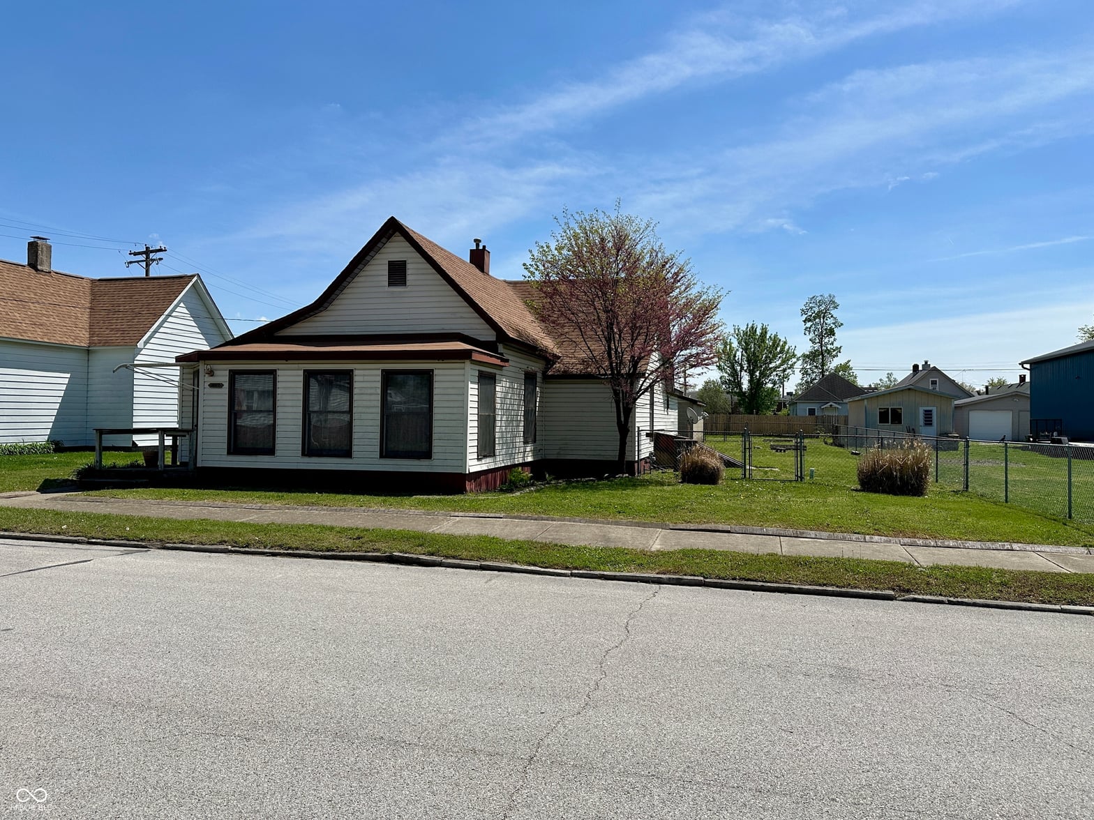 Photo of 207 W Johnson Avenue, West Terre Haute, IN