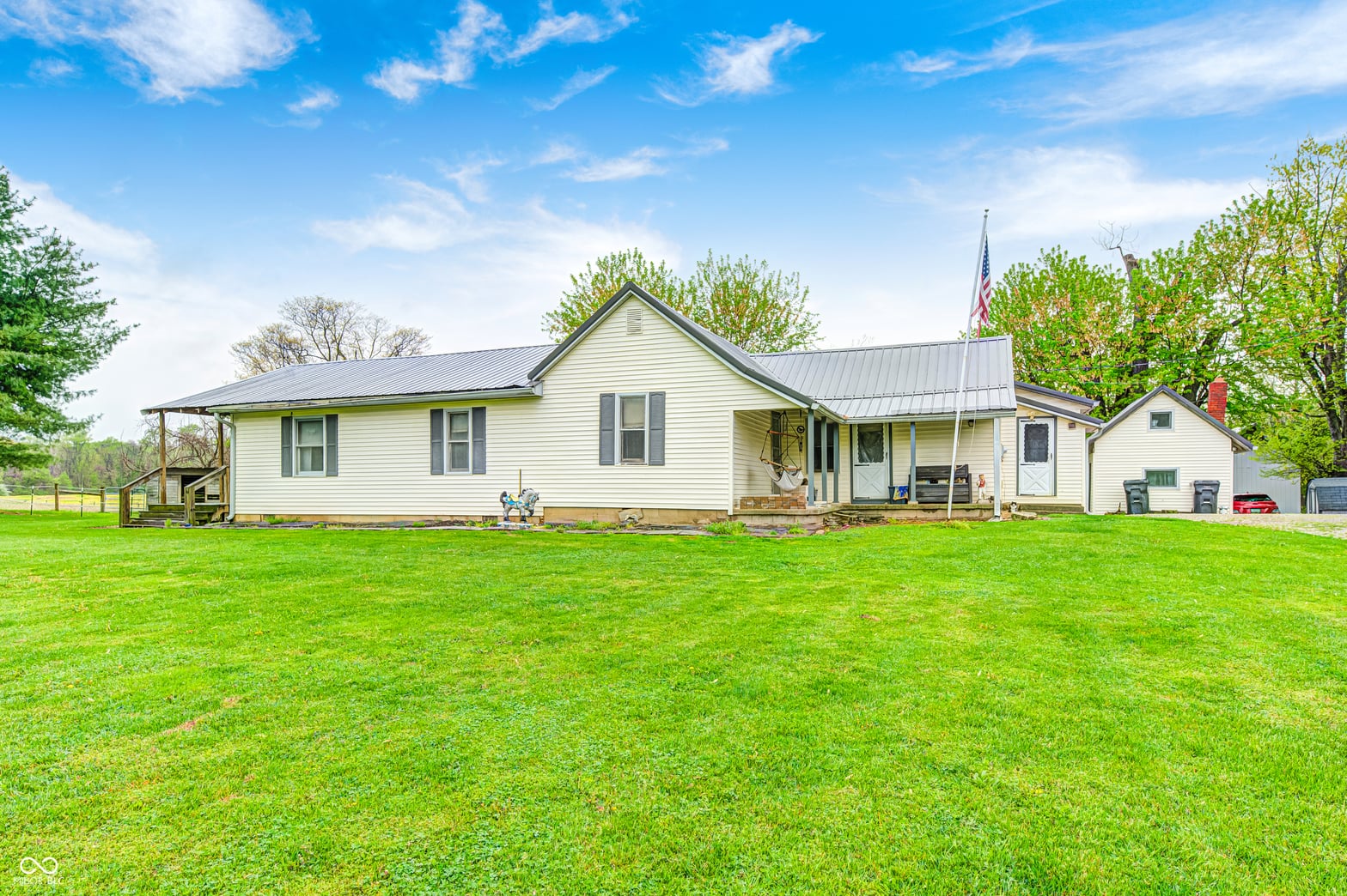Front exterior at 5320 S Lick Crk Road, Morgantown, IN