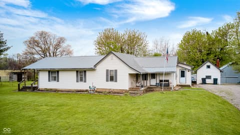 Front exterior at 5320 S Lick Crk Road, Morgantown, IN