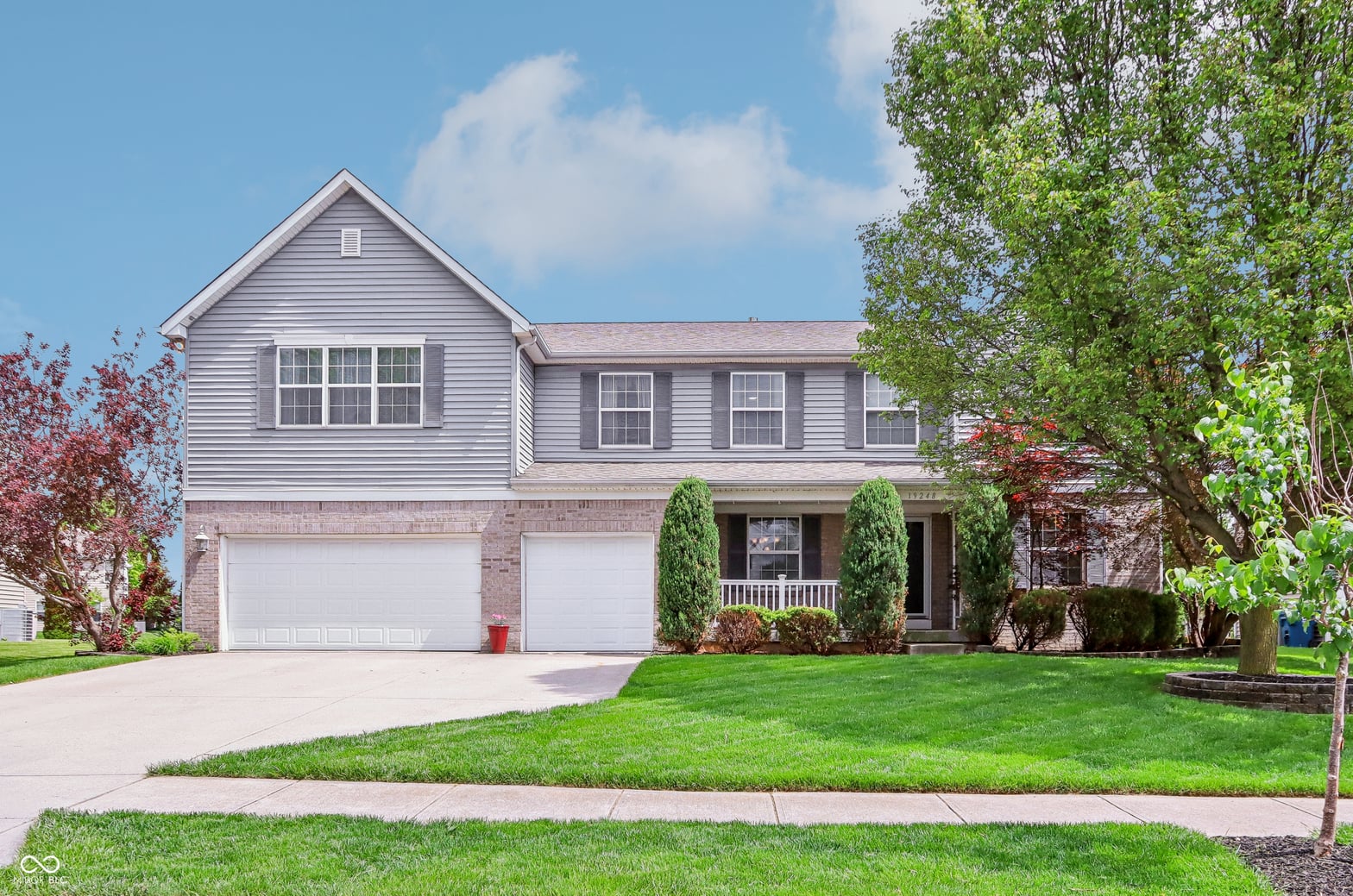 Front exterior at 19248 Searay Drive, Noblesville, IN