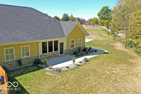 Photo of 324 Blue River Drive, Knightstown, IN