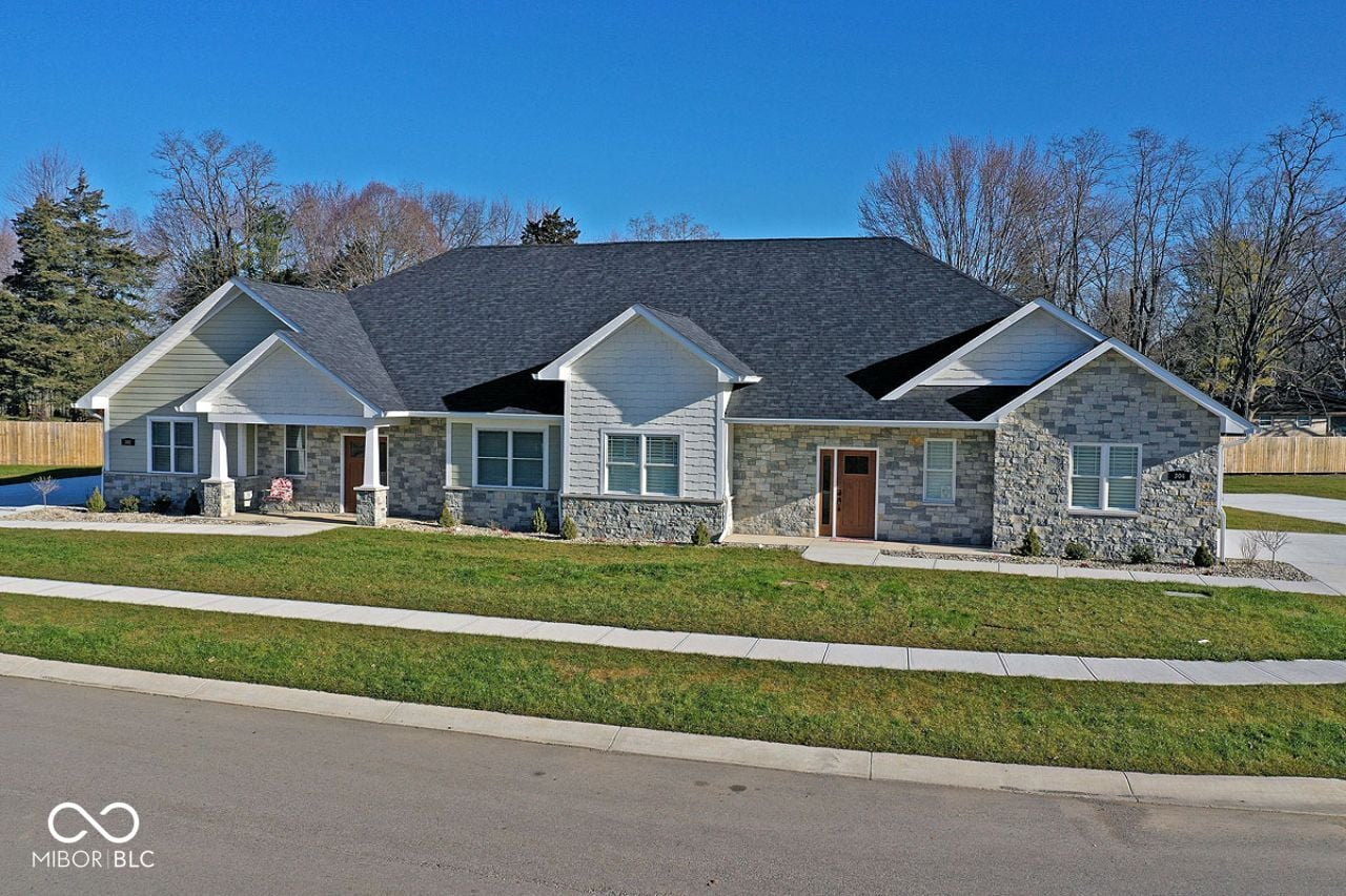 Photo of 315 Blue River Drive, Knightstown, IN