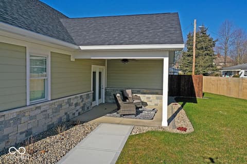 Photo of 315 Blue River Drive, Knightstown, IN