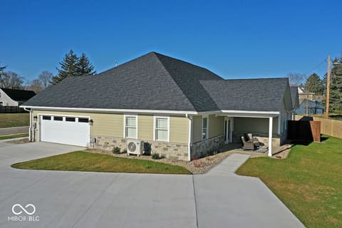 Photo of 315 Blue River Drive, Knightstown, IN