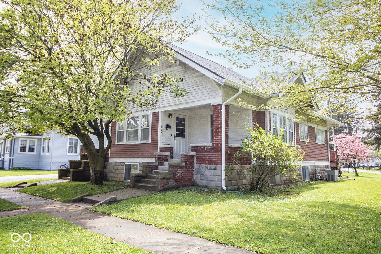 Front exterior at 300 E 2nd Street, Sheridan, IN