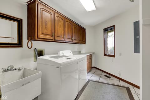 Laundry room at 13494 Dallas Lane, Carmel, IN