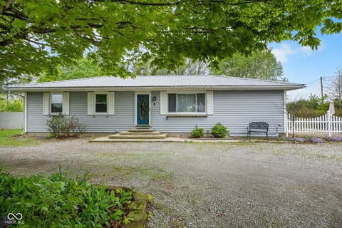 4356 N US Highway 421