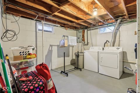 Laundry room at 473 N 17th Street, Noblesville, IN