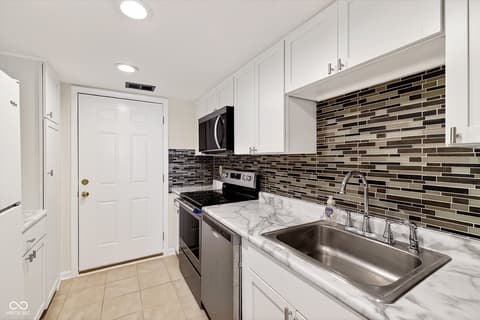 Photo of 7472 Countrybrook Drive, Indianapolis, IN