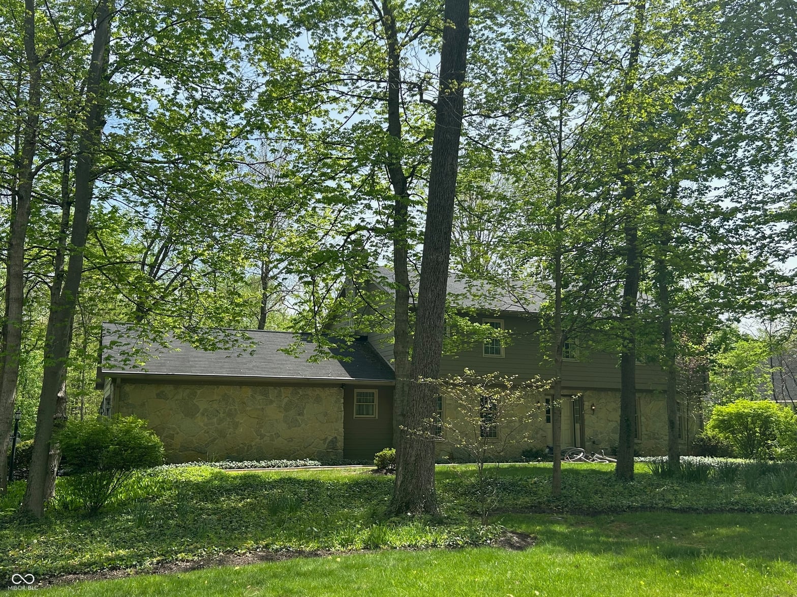 Photo of 11075 Winding Brook Lane, Carmel, IN
