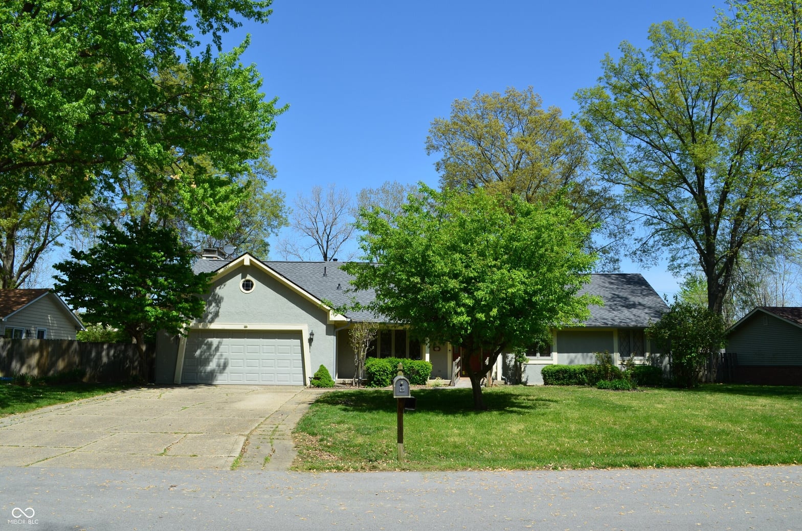 Photo of 931 Beech Drive, Greenwood, IN