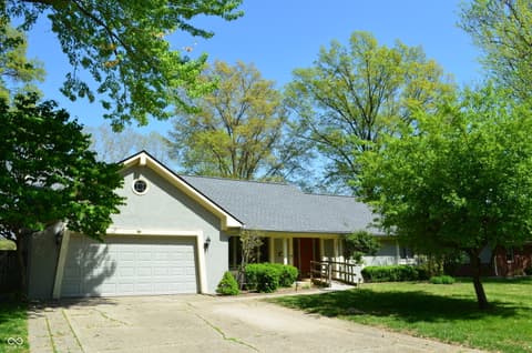 Photo of 931 Beech Drive, Greenwood, IN