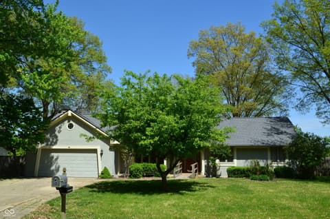 Photo of 931 Beech Drive, Greenwood, IN