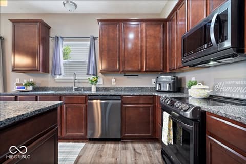 Photo of 15332 Atkinson Drive, Noblesville, IN