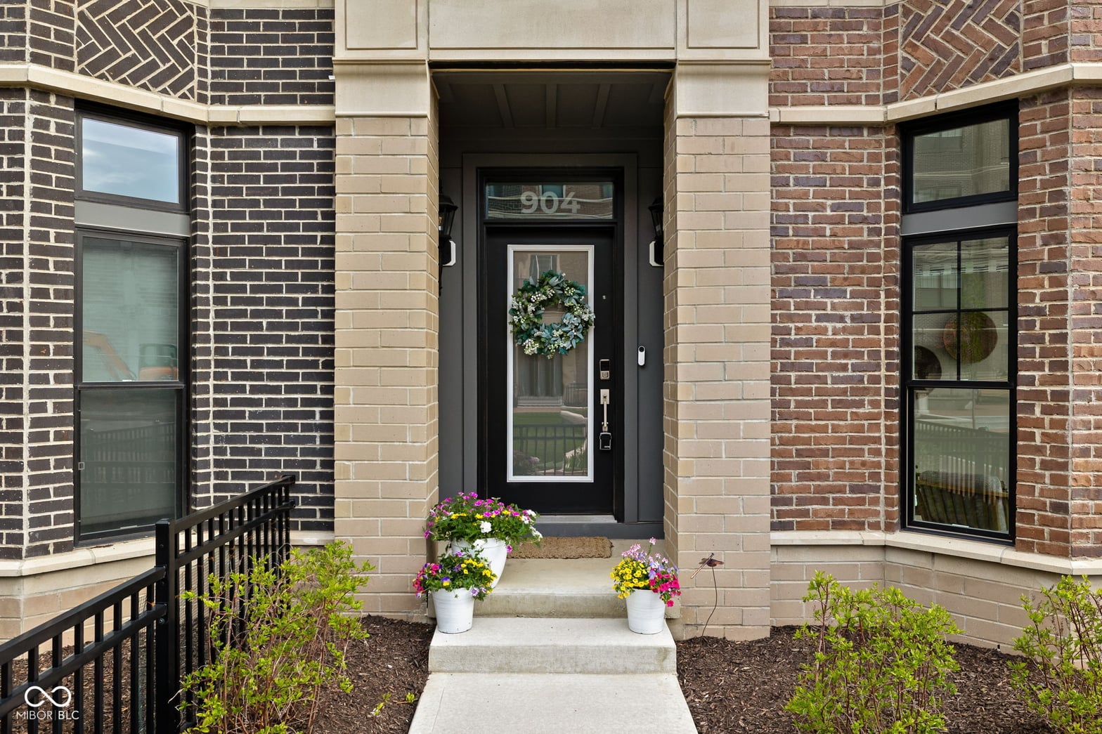 Photo of 904 Veterans Way, Carmel, IN