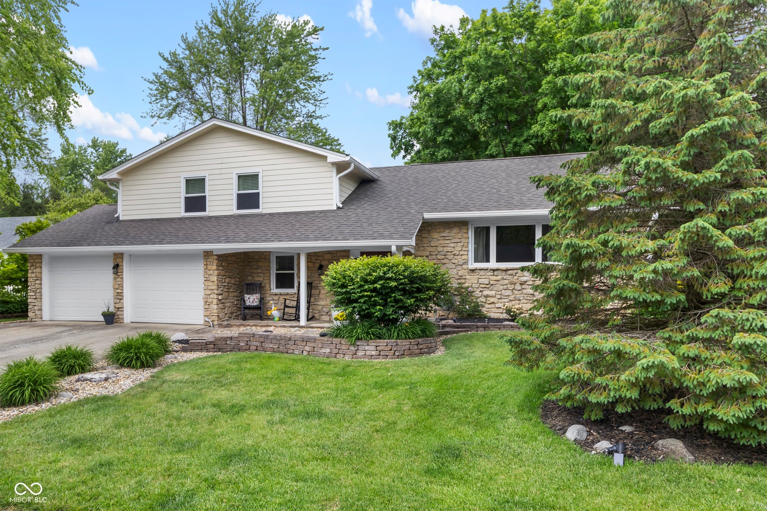 Front exterior at 6288 Buttonwood Drive, Noblesville, IN