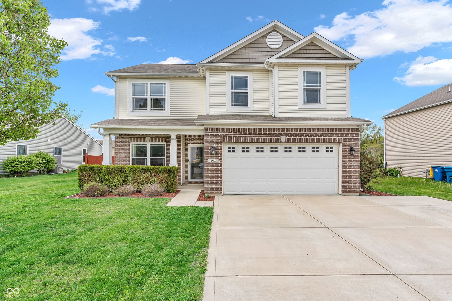 Front exterior at 401 Shadetree Lane, Sheridan, IN