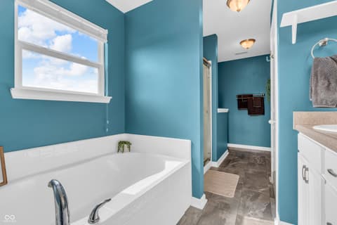 Primary bathroom at 401 Shadetree Lane, Sheridan, IN