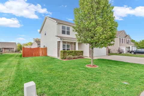 Front exterior at 401 Shadetree Lane, Sheridan, IN