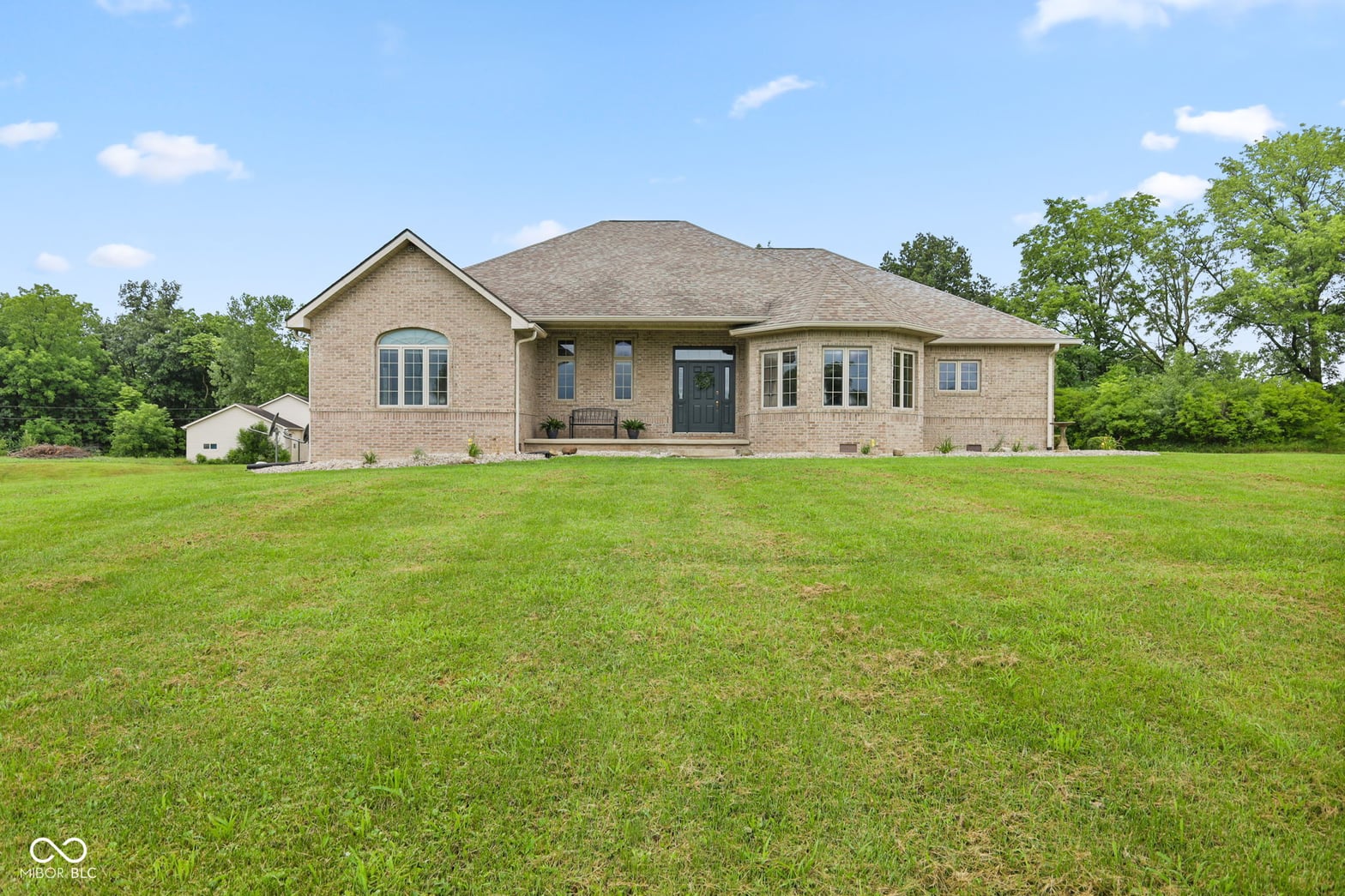 Front exterior at 6091 W Hellis Drive, Muncie, IN