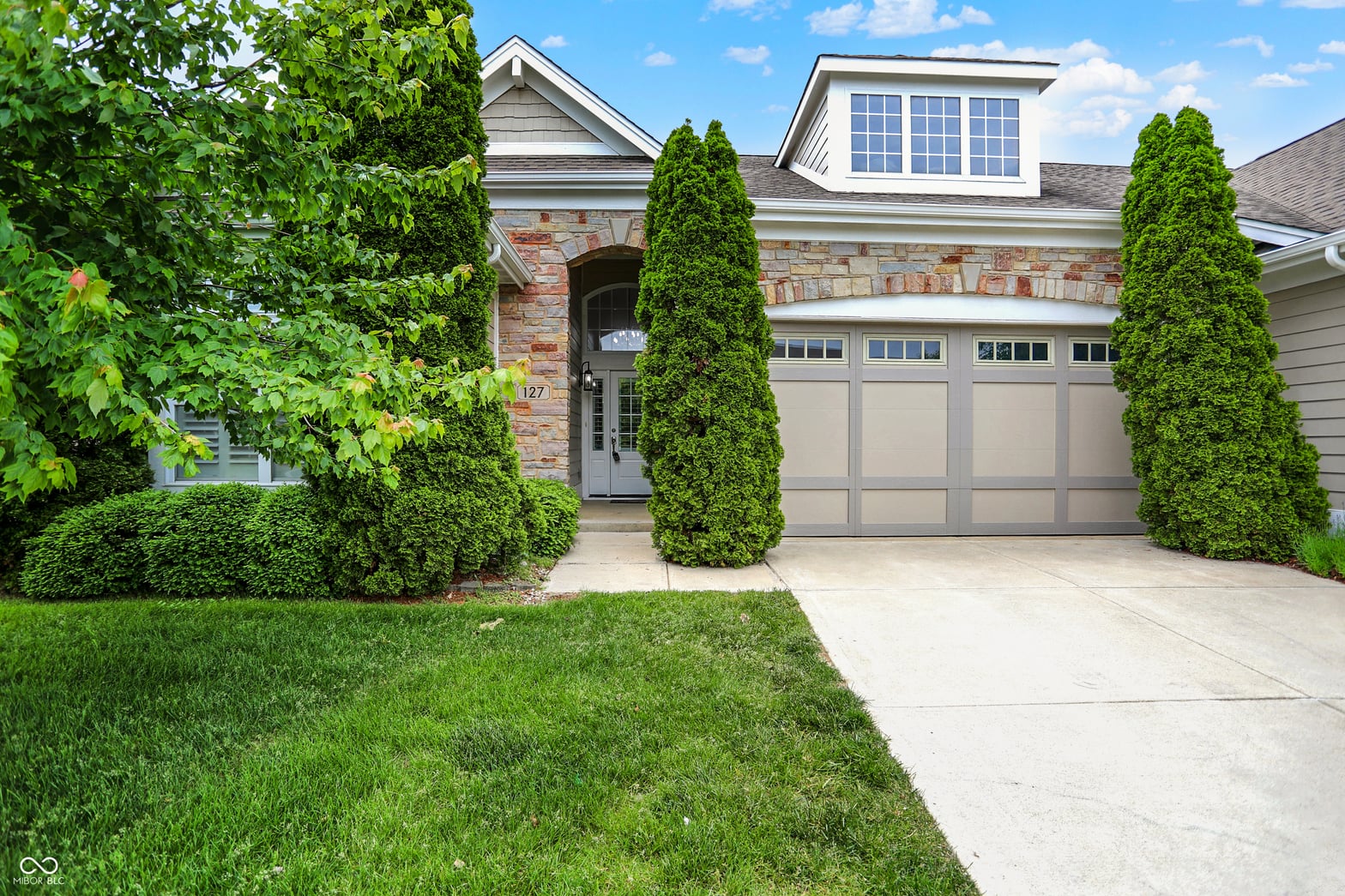 Photo of 127 Coatsville Drive, Westfield, IN