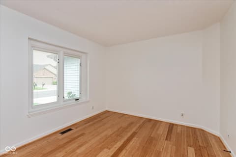 Photo of 12290 Charing Cross Road, Carmel, IN