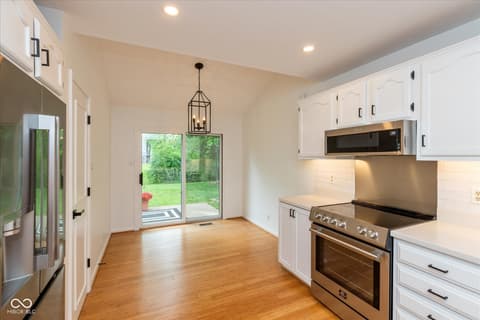 Photo of 12290 Charing Cross Road, Carmel, IN