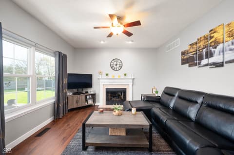 Photo of 9910 Suncoral Circle, Fishers, IN