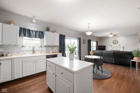 Photo of 9910 Suncoral Circle, Fishers, IN