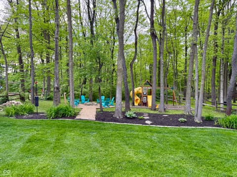 Yard at 2884 Brook Vista Drive, Carmel, IN