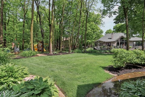 Yard at 2884 Brook Vista Drive, Carmel, IN
