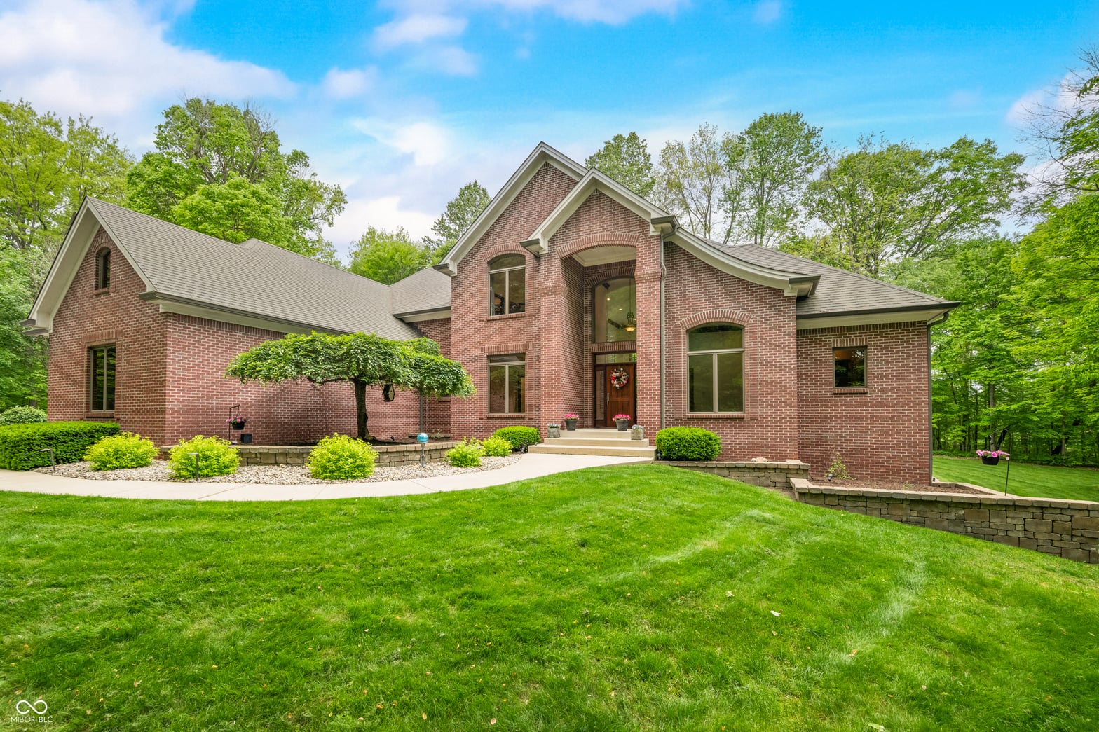 Photo of 4128 Whitetail Woods Drive, Bargersville, IN