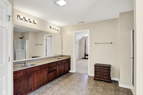 Primary bathroom at 4602 Amesbury Place, Westfield, IN